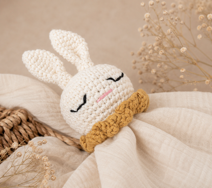 Doudou Lapinou crochet &  Double Gaze de Coton