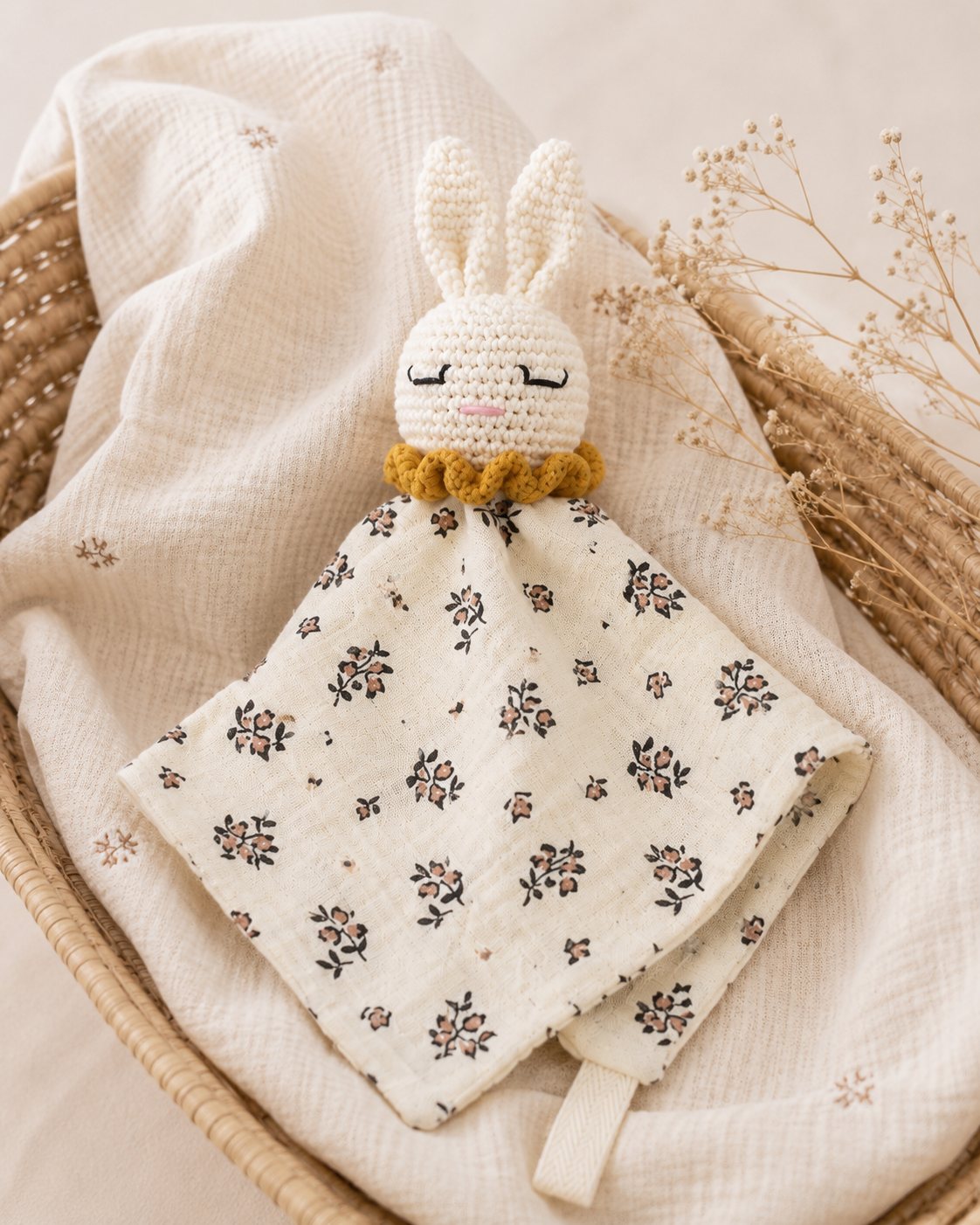 Doudou Lapinou crochet &  Double Gaze de Coton