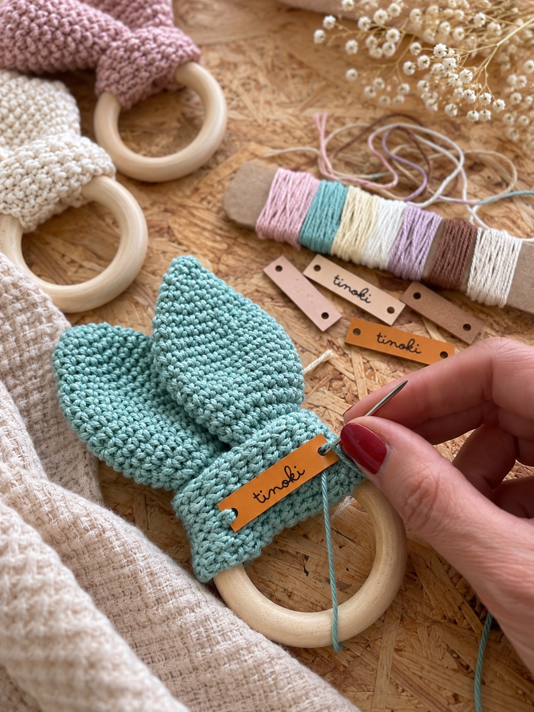 Hochet oreilles de lapin en crochet – TINOKI